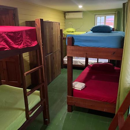 Hostal Cay Бастіментос Екстер'єр фото
