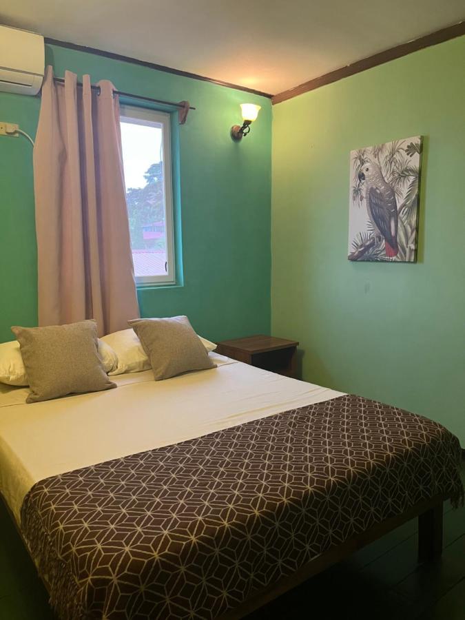 Hostal Cay Бастіментос Екстер'єр фото