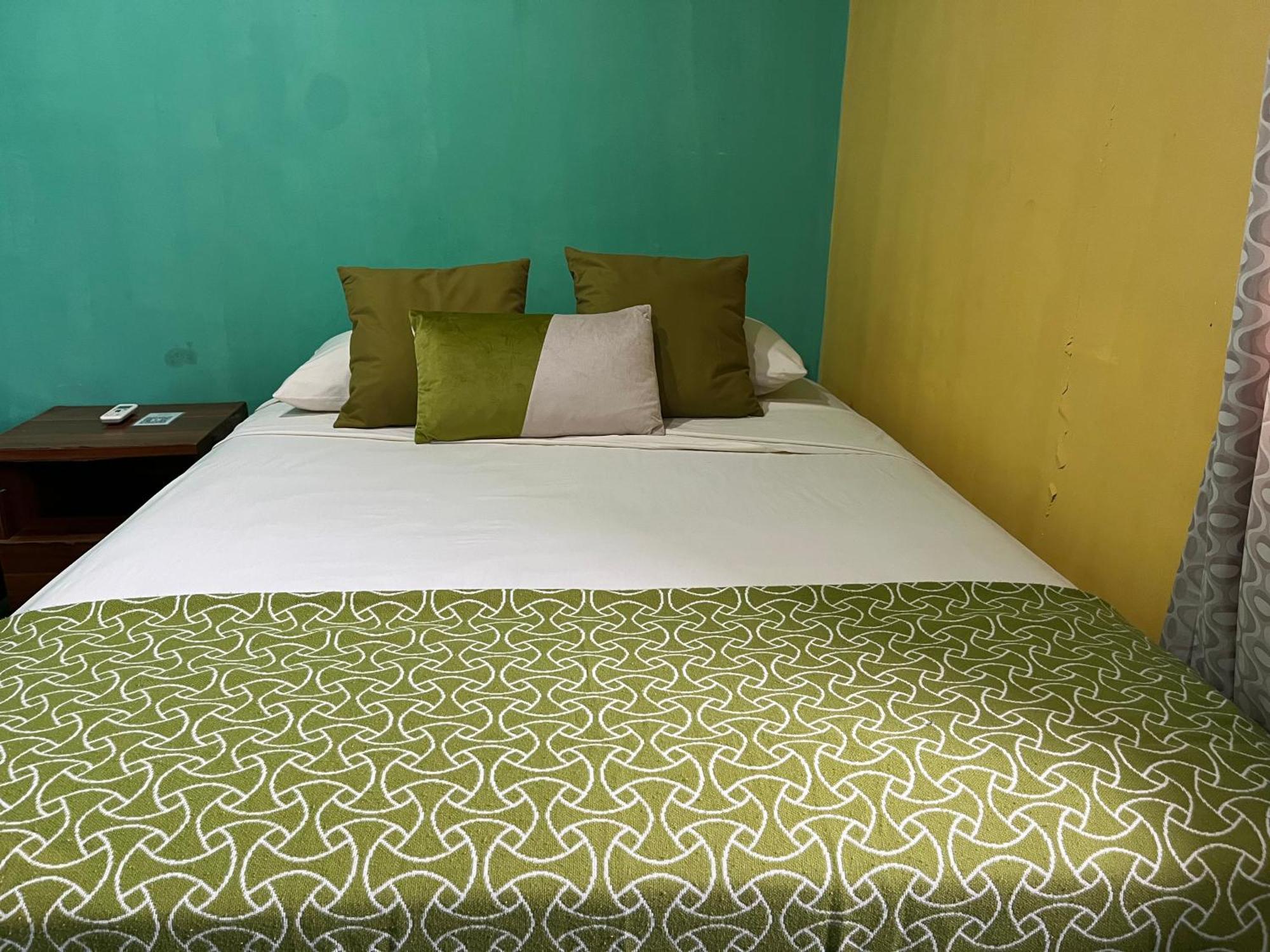 Hostal Cay Бастіментос Екстер'єр фото