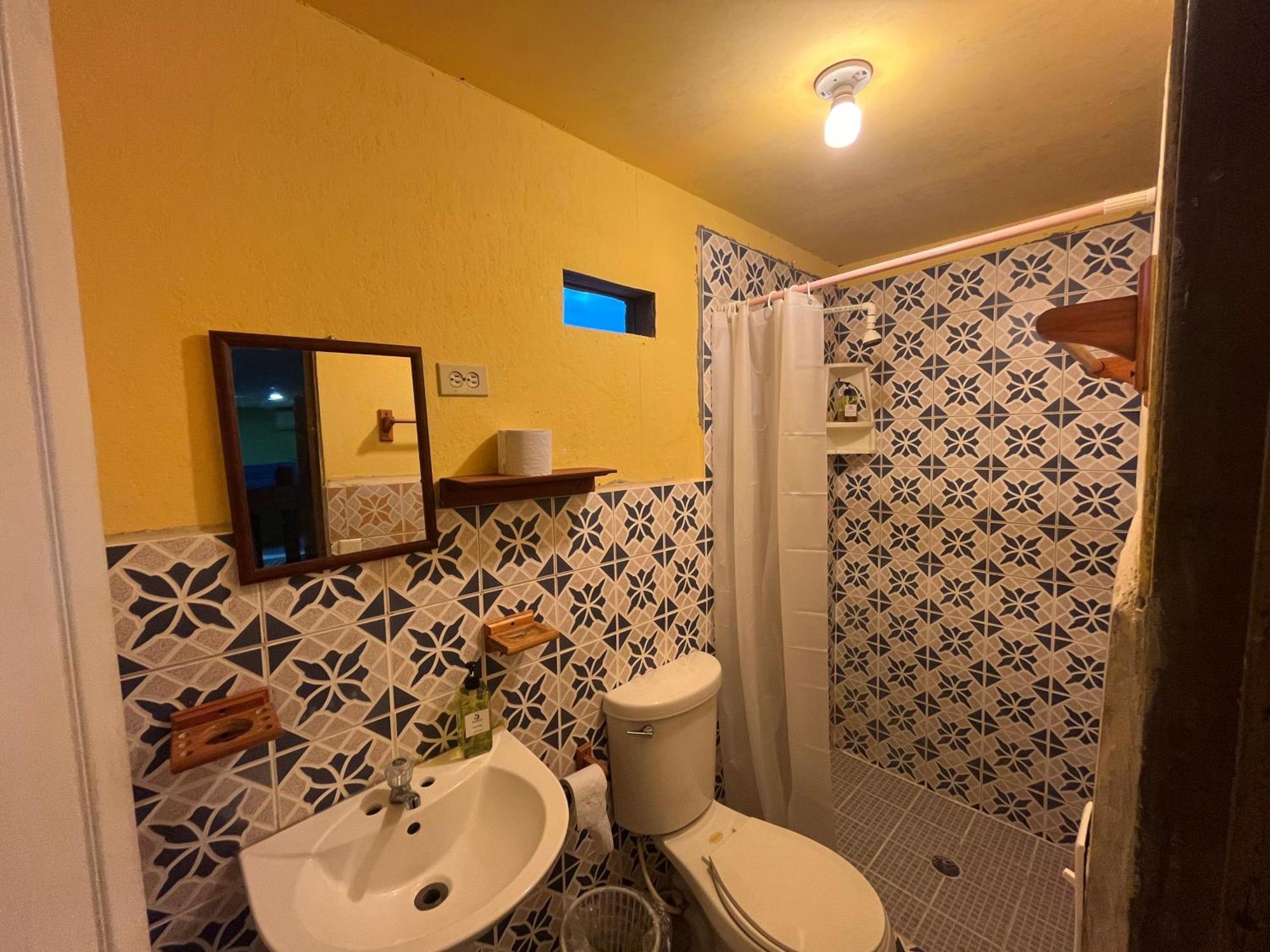 Hostal Cay Бастіментос Екстер'єр фото