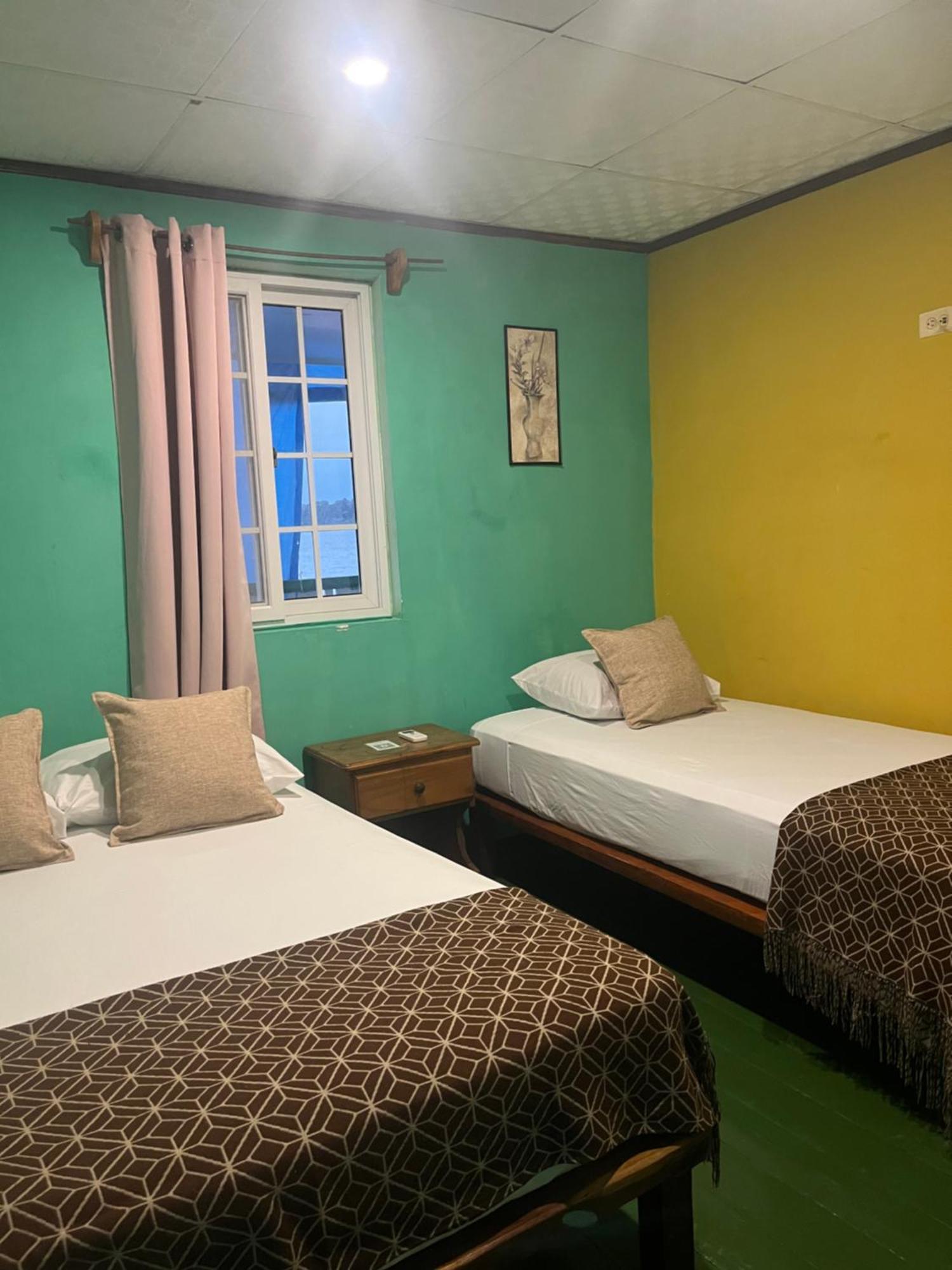Hostal Cay Бастіментос Екстер'єр фото